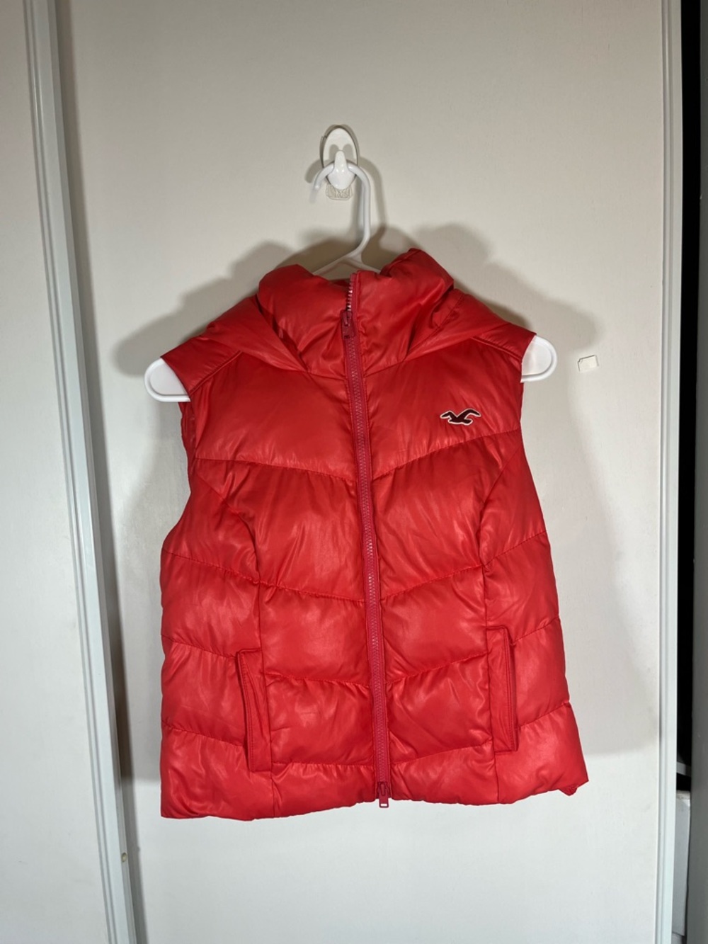 Hollister Women's Puffer‎ Vest with Hood, Full Zip, Pink Sleeveless Jacket Small